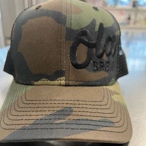 Trucker hat